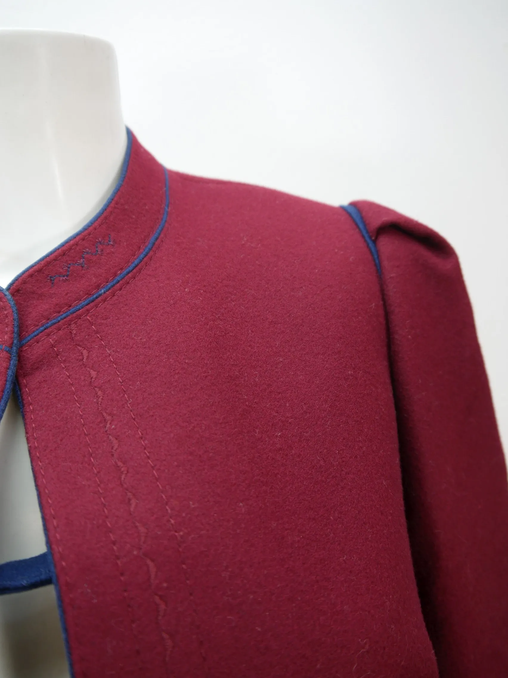 Perma Österreicher Loden neuwertig rot mit Stickerei Trachtenjacke Jacke Gr.40